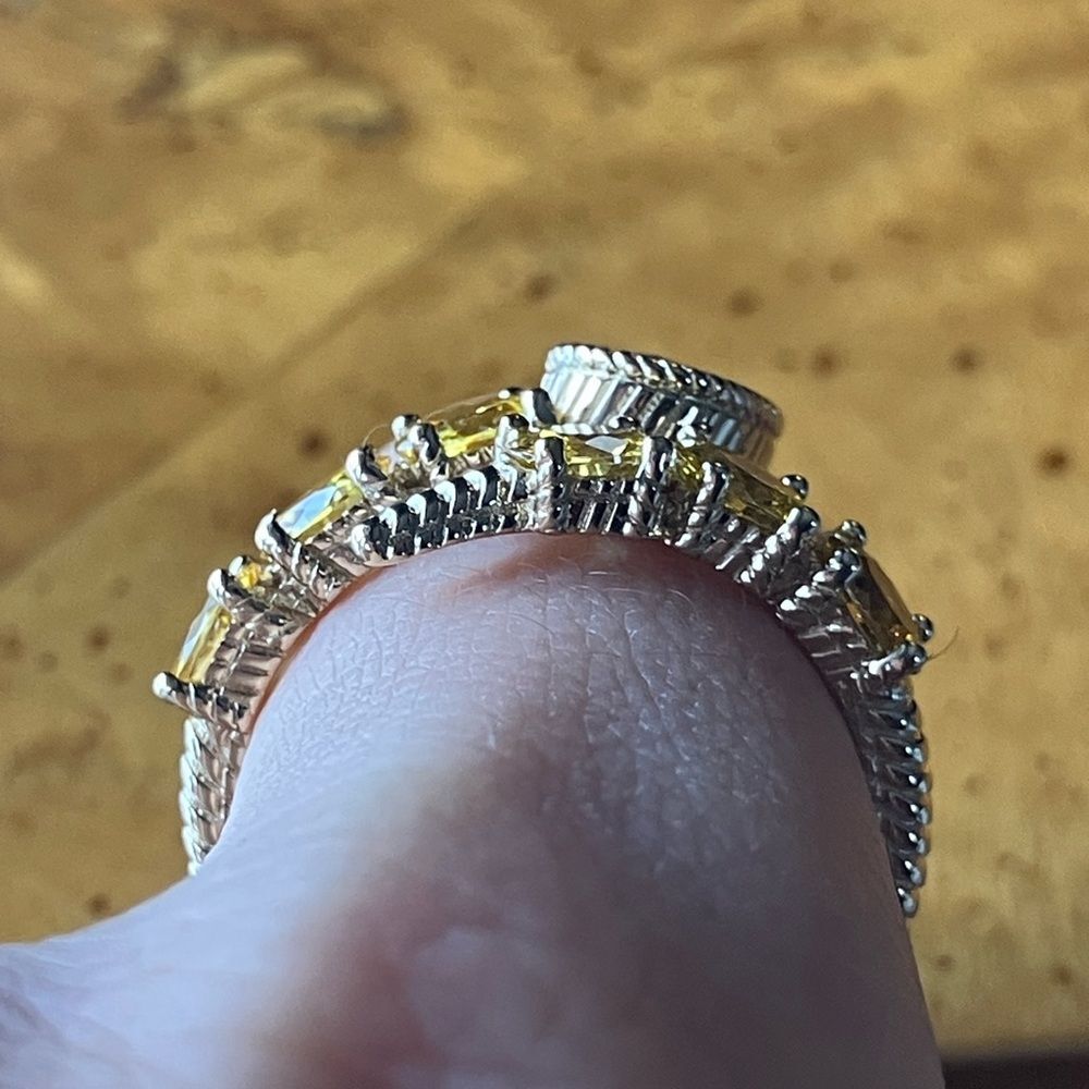 Judith Ripka Simulated Diamond Sterling Silver Ring Size 9 - Picture 2 of 10